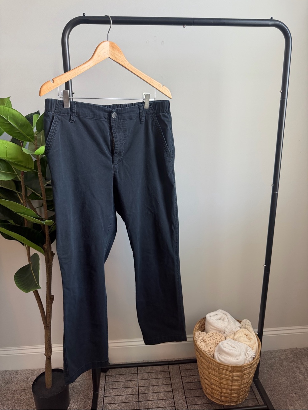 Old Navy Navy Blue Women's Straight Leg Trousers